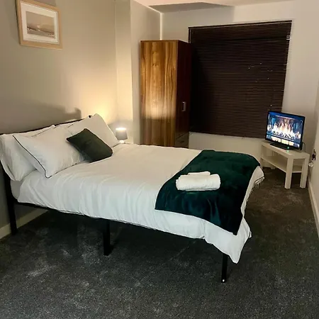 Апартаменты Stylish & Spacious 2bd With Balcony